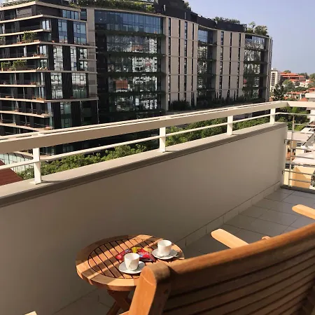 Dona I House - In With Free Parking * Funchal (Madeira)