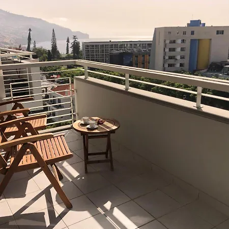 Dona I House - In With Free Parking Funchal (Madeira)